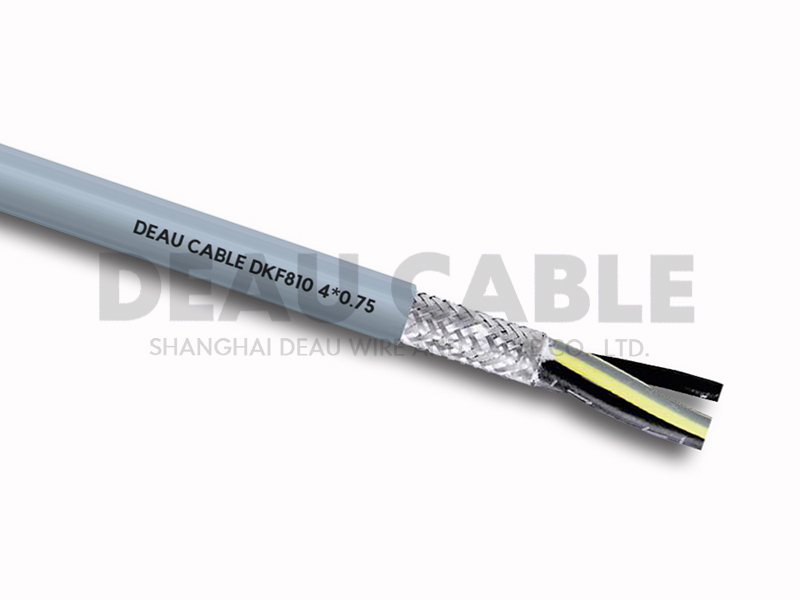典型應(yīng)用適用于連續(xù)往復(fù)運動下的安裝， 特別是工業(yè)作用環(huán)境下的頻繁彎曲場合， 如現(xiàn)代化機(jī)械標(biāo)準(zhǔn)部件的拖鏈中及物流系統(tǒng)、 操控系統(tǒng)、 機(jī)械自動化系統(tǒng)等。 數(shù)控機(jī)床、 電子設(shè)備、 五金沖壓、 木材石材機(jī)械、 玻璃與門窗機(jī)械、 注塑機(jī)、 機(jī)械 （人） 手、 建筑機(jī)械、 重型機(jī)器廠 、 汽車制造、 起重運輸設(shè)備、 自動化倉庫、 碼頭、 消防車等的室內(nèi)外環(huán)境需要屏蔽的場所。 特別應(yīng)用重機(jī)械負(fù)荷， 海岸、 港口、野外， 高低溫、 高污染等惡劣環(huán)境場所。